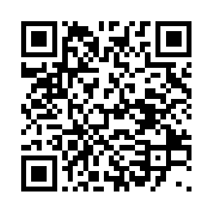 刘飞开车飞一般的出现在龙府的门外二维码生成