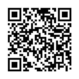 则是一片高大的战堡结构的上层金属建筑二维码生成