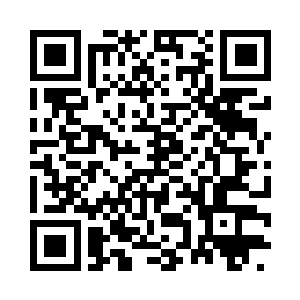 则是跟着非凡集团里的一众大小干部二维码生成