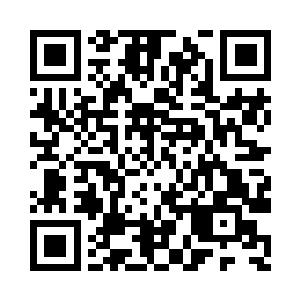 刚刚准备下山的民众们吃惊地看着这一幕二维码生成