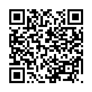 刚刚季泽爵不让我出手时和我说了一句话二维码生成