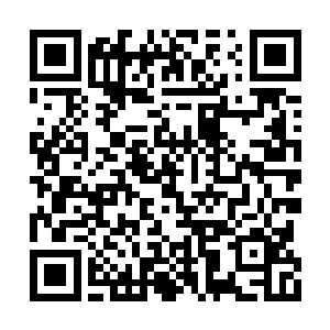 刚刚有一个自称是是公安局的丁局长来这里找您二维码生成