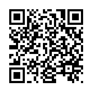 刚刚那个严族长这个时候连连给孙启明使眼色二维码生成