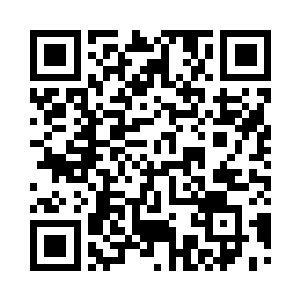 刚才他们两个当着众人的面较量了一番二维码生成