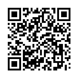 刚才在贵宾室内开口的那刀疤男笑了笑二维码生成