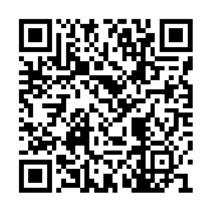 刚才还干干净净的脸颊这个时候已经挂满了泪珠二维码生成