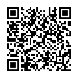 刚才那一下只是把颈部皮肤划开一道长长的猩红的口子二维码生成