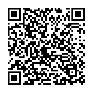 刚那么轰动地对全城人宣布了他最爱的女人是孙默默之后便自己打脸二维码生成