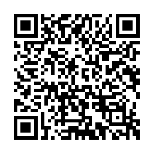 别小五生出来以后整张脸都是皱巴巴的在想事情二维码生成