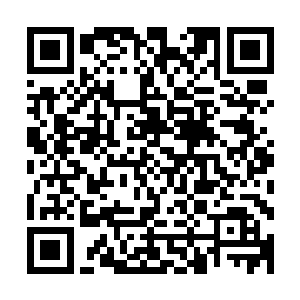 到中间不断穿插的超级英雄之间以及与洛基爆发的小规模冲突二维码生成