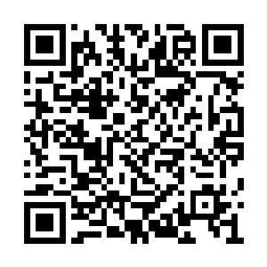 到后来川明等人不得不小跑着才能跟上他的脚步二维码生成