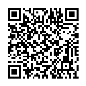 到时候把你大伯的事情都说给那些姑姑叔叔们听二维码生成
