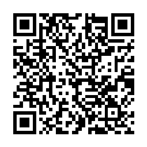 制造出了这部绝对佳作――暗示着两个人之间似乎有暧二维码生成