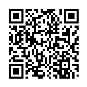 前方的红发从地面和屋檐两个方向上下生长着二维码生成