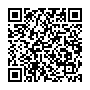 前来纠缠言笑梦和乔任女的人越来越多――蓝翔虽然是个宗派二维码生成