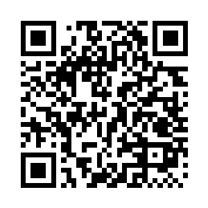 前面便是一个方圆百里左右的广场一样的地方二维码生成