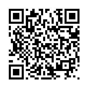 剑尘伸手就收下悬浮在身前的血红色印记二维码生成