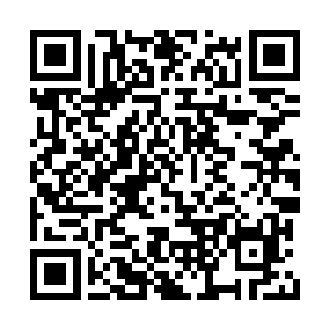 剑尘方才能准确的感应到这三枚古老印记的存在二维码生成