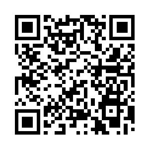 剑尘目光打量了下中年男子手中的血令二维码生成