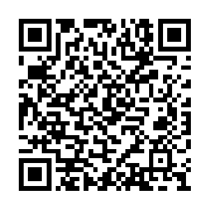 剧烈的爆炸让整个天地都陷入一片短暂的死寂中二维码生成