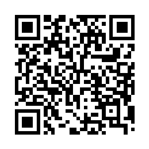 剩下的其他人就开始抢着要上手试试二维码生成