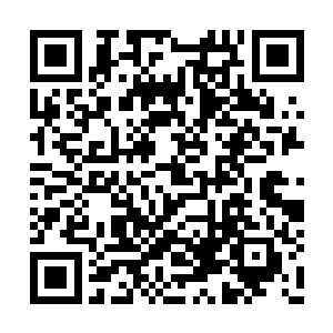 劈出两道强大的剑气将迎面射来的本源之力打散二维码生成