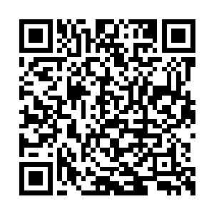 办事大厅就在城门口旁边的一条狭长的平房里面二维码生成