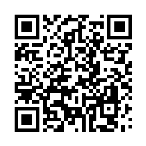 功德长老手中翻出一杆黑色的枯木手杖二维码生成