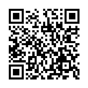 加上叶紫苏和安美凑成一桌打牌看电视聊天二维码生成