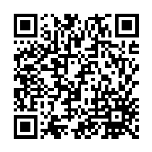 加上弹链八十多斤的总重在他手里就跟玩具似的二维码生成