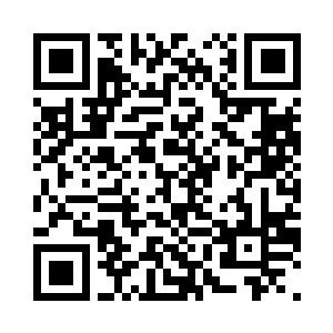 势大力沉的一拳朝张小凡的头部打来二维码生成