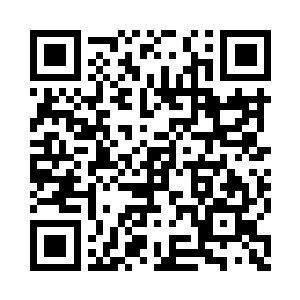 勾勒出了腰身的纤细和双峰的丰满高耸二维码生成