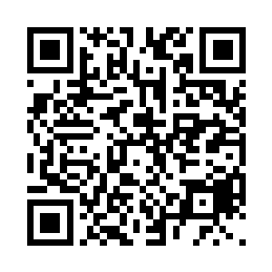 包括柳牧青和李佳慧在内还有五个服务员二维码生成