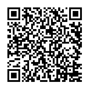 北辰影和紫妍在脑海里搜索着大陆上有实力将北漠皇宫毁成渣的老疯子二维码生成