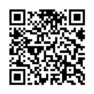 千夜把没有玻璃只钉满了木条的窗户推开一点二维码生成