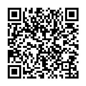 千百道的剑影就象狂风暴雨般疯狂的打在那护罩上二维码生成