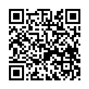 午夜的小山村笼罩在一片朦胧的夜幕中二维码生成