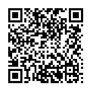 半个小时之后两人仿佛约定了一般再次在二楼徐贤门口回合二维码生成