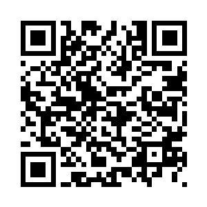 卖瓜的老伯望着朱平安离去的方向二维码生成