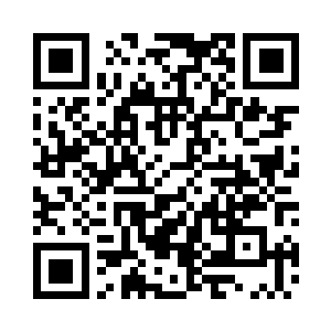 南南将一堆的小玩意都摊在了夜阑晟的面前二维码生成