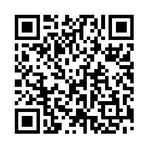 南宫流云单手握住苏落纤细如玉的双手二维码生成