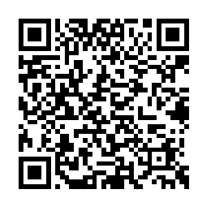 南宫流云这时候也没有闲暇管外面那群看戏的人二维码生成