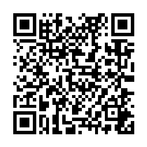 南宫羽冽俊美冷漠的脸庞看到这样一副美景的时候二维码生成