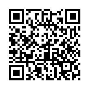 南希黑着一张脸站在别墅的窗子前二维码生成