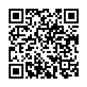 南雨辰用手指点戳自己的心脏部位二维码生成