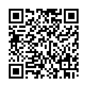 博士手里的短杖正在发出一种蓝色的微光二维码生成