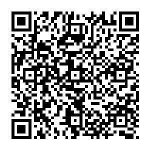 占据了象山城的魔族骑士在象山城中的城市广场上设置了一个几十米高的巨大的黑色营帐二维码生成