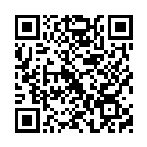 卡娅抓住机会逃离了被她称为牢笼的贵族城堡二维码生成