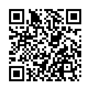 卡尔先生正微笑着看着心情大好的大股东们二维码生成