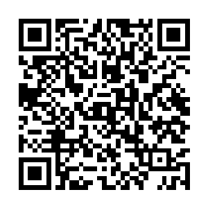 卡梅隆想起自己刚才差一点就要误会那名男士的事二维码生成